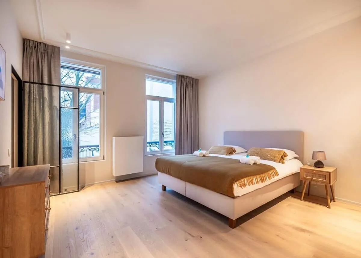 Huswell - Bright Apartment With Terrace In Heart Of Gent